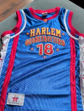 Harlem Globetrotters #18 Blue & Red Jersey - Official Team Style